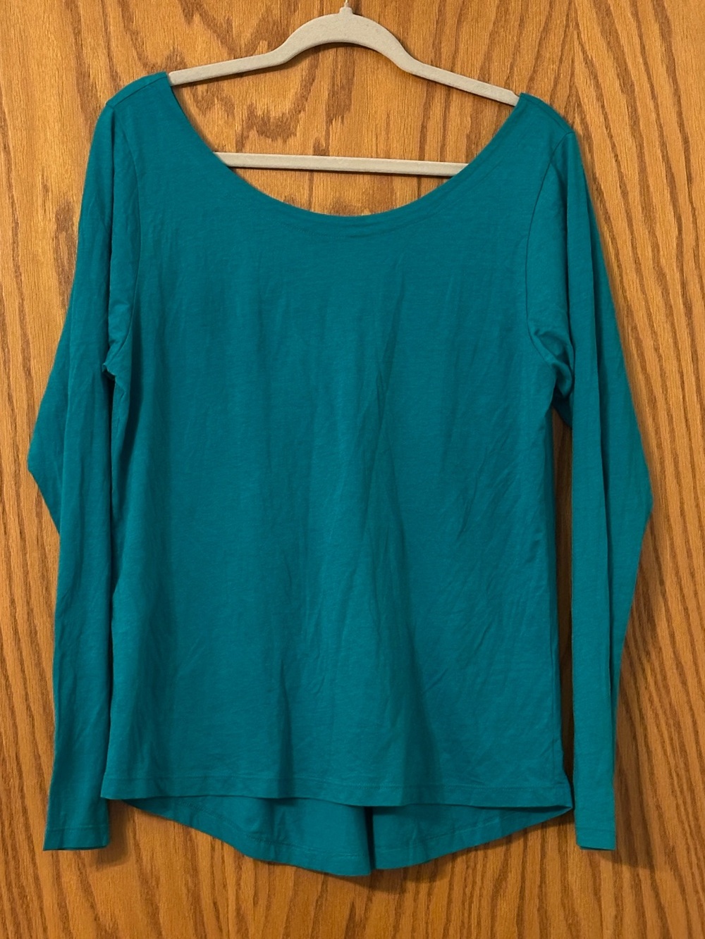 Velvet by Graham and Spencer Teal Long-Sleeve Scoop Neck Top -Size M (estimated)